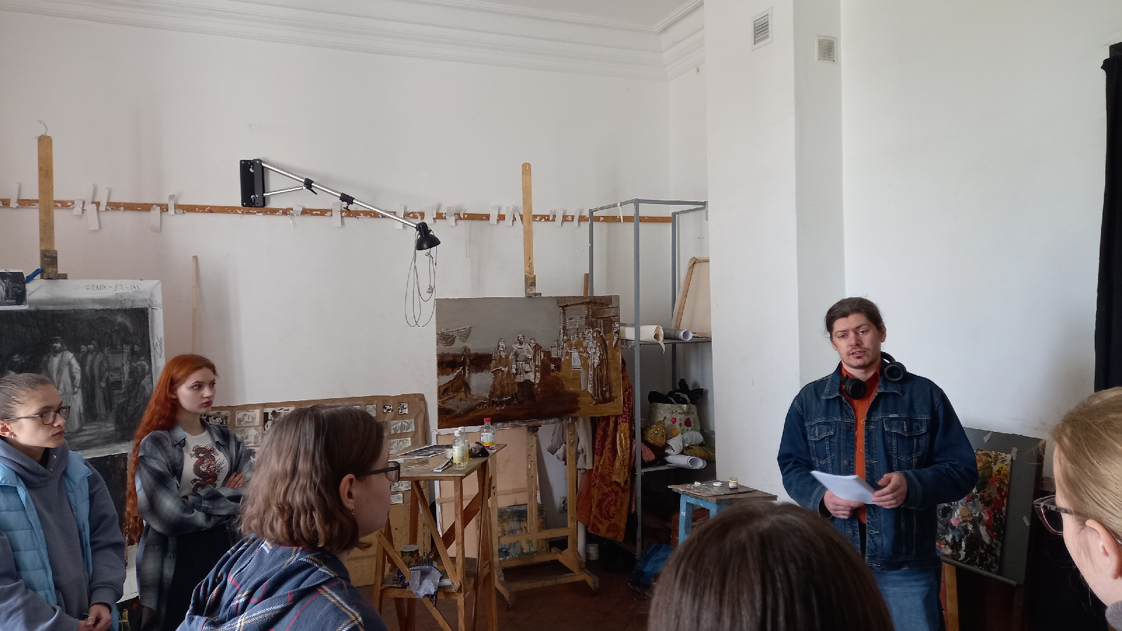 Профориентационная работа 16 мая 2024 года со студентами выпускного курса Пензенского художественного училища им. К.А. Савицкого.